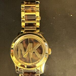Michael Kors gold-tone wristwatch - Brand New Battery